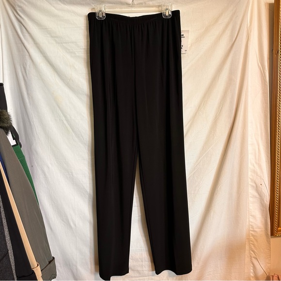 R&M Richards 2-Piece Set - Picture 4 of 16